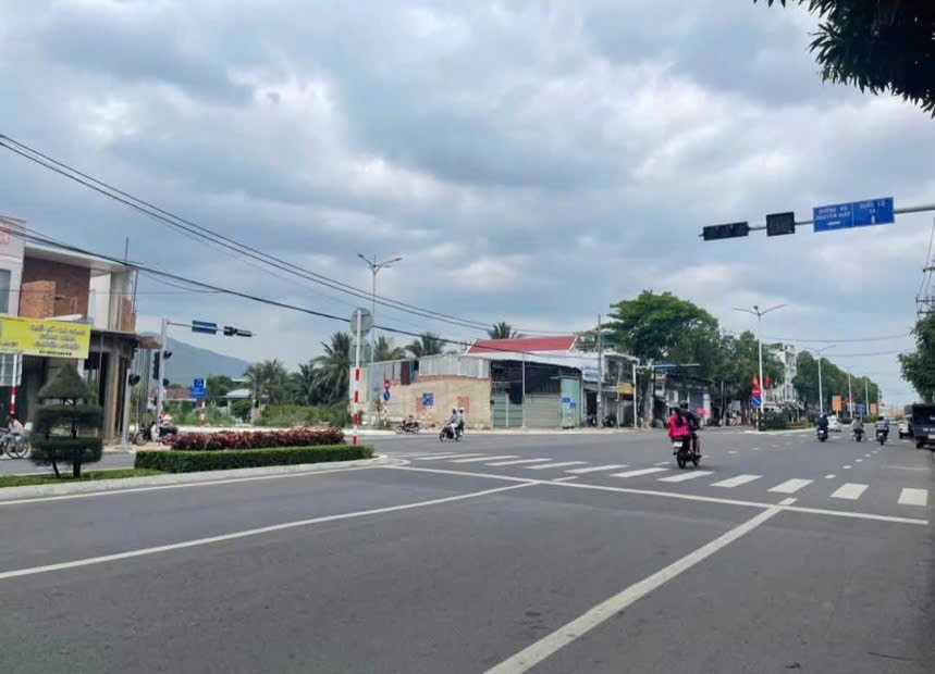 Bán nhà Cấp 4 đường 23 tháng 10 TP Nha Trang. Tuyến đường tấp nập kết nối Nha Trang với Diên Khánh