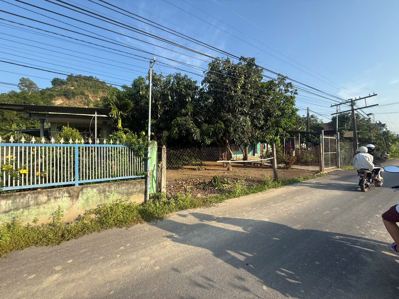 Chủ cần tiền nên bán nhanh 
Hội Xương suối hiệp Diên Khánh Khánh Hòa
Diện tích 649 m có 70m thổ . Ngang 9m bao đẹp
