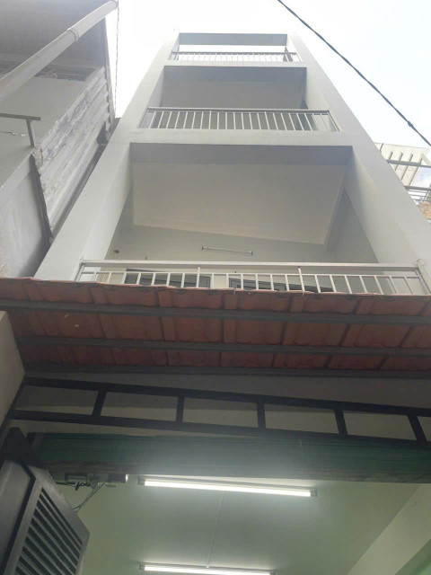 **+ Bán Nhà Ngay An Dương Vương-Lê Hồng Phong 4Tầng 55m2 Sổ Đẹp Nở Hậu 6m, 7 Tỷ Hơn