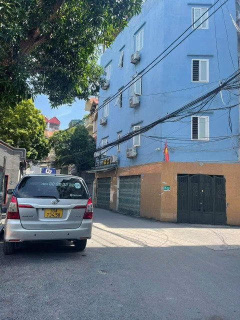 NHÀ ĐẸP PHẠM VĂN ĐỒNG 38M – NGÕ THÔNG KINH DOANH – Ô TÔ TRÁNH ĐỖ NGÀY ĐÊM – 2 THOÁNG TRƯỚC SAU – FULL ĐỒ VỀ CHỈ VIỆC Ở.