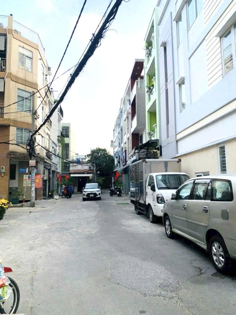HXH Tân Kỳ Tân Quý,Q.TP gần AEON 300M 52m2 4T sổ vuông vức giá chỉ 5 tỉ xx