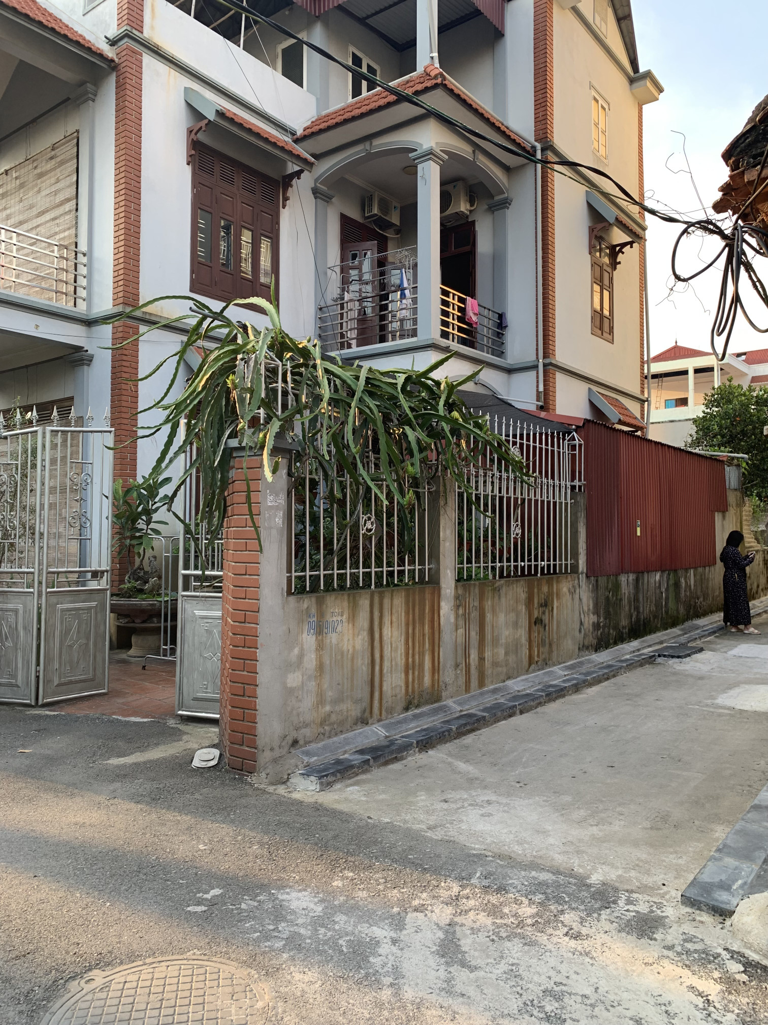 Bán đất 51.7m² ngang 4m giá 4.9 tỷ Xã Phúc Thịnh, 2 lô cạnh nhau mỗi lô 51.7m. Gần đường 40m QL23 và công viên Kim Quy