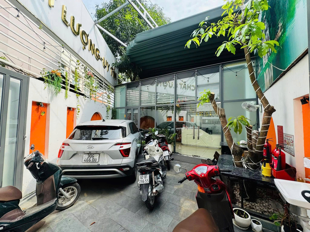 Bán nhà Mặt tiền Lý Chính Thắng - gần Vòng Xoay Dân Chủ, 206m2, nở hậu 12m, 45 tỷ.
