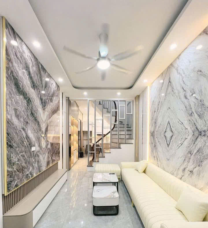Tuyệt phẩm -TT Quận Hoàng Mai - Lô Góc - 42m2 ,4 tầng mới tinh,1 nhà ra ô tô - tặng full nội thất - 5 ngủ, ở ngay