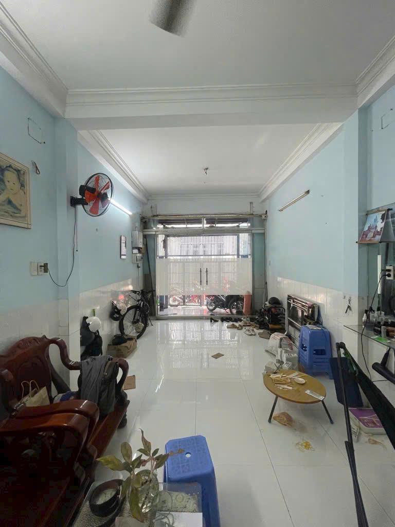 **NGỘP BANK- Bán Gấp Nhà Chính Chủ Chưa Qua ĐT Ngay Hòa Hảo 3Tầng,33m,3PN Xíu 5Tỷ