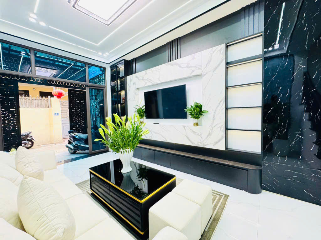 BÁN NHÀ VŨ TÔNG PHAN, THANH XUÂN. 45M2 4 TẦNG GIÁ 8,8 TỶ- Ô TÔ ĐỖ CỬA - NHÀ ĐẸP FULL NỘI THẤT