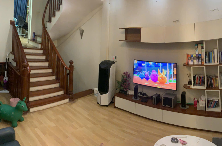 Cho thuê nhà nguyên căn Ngõ 509 Vũ Tông Phan, 35m x 4 tầng, 3 phòng ngủ, 11triệu/ tháng