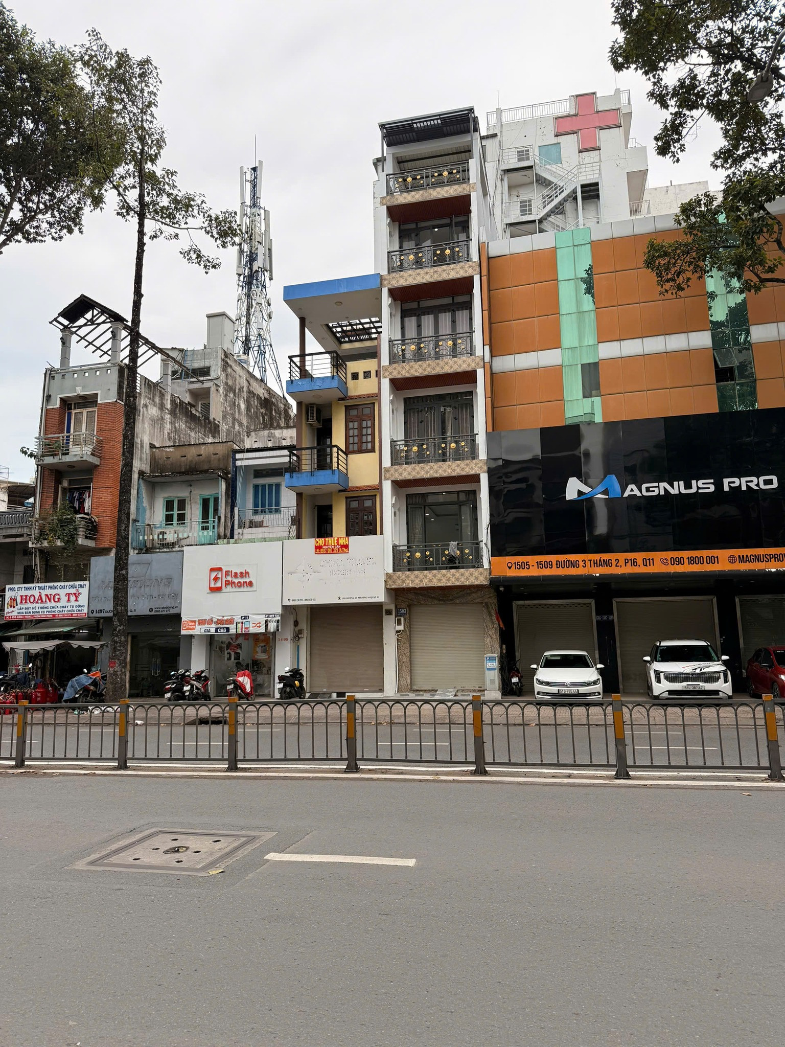 Bán nhà hẻm đường 3/2 - chân cầu vượt Cây Gõ , Q11 ( 4x11m , trệt 2 lầu )