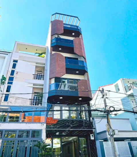 nhà xây mới- có thang máy - MT đường Số 3 P. Tân Kiểng Quận 7