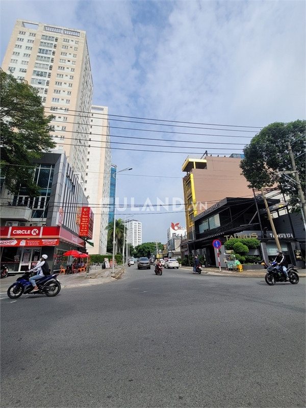 bán đất mặt tiền trung tâm thành phố mới TDM, Vị trí đắc địa, đối diện Chung Cư.