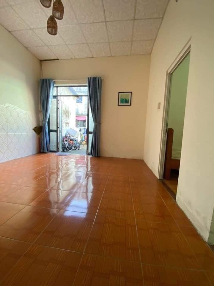 ♣ Nhà Kiệt Hải Phòng, 45m2, C4 2PN, sân rộng, sạch sẽ, 1.95 tỷ