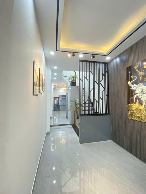 Bán nhà mặt phố  53m2 2 lầu 3pn nhà mới Phạm Hùng phường 9 Q8 chỉ 5.5 tỷ