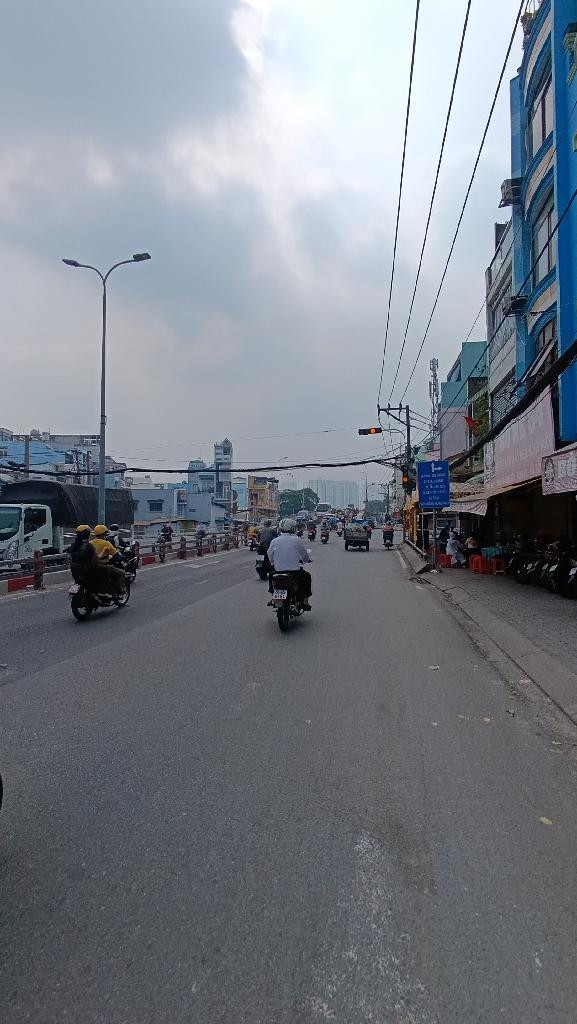 SIÊU PHẨM SÁT VÁCH P10Q 8. Phạm Hùng  Bán gấp dt 84.7m2 ( 5 x 17m) 3 tầng chỉ còn 7.5 tỷ