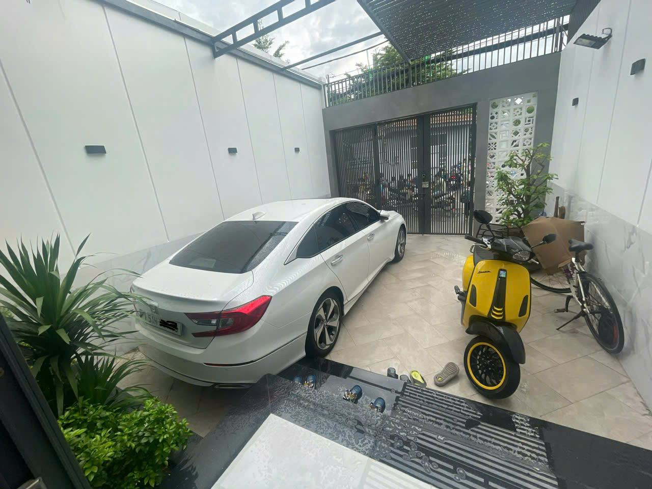 Mt đường 359 Phước Long B quận 9 1 trệt 1 lửng 2 lầu 12.8tỷ/140m2đất/250m2 sàn.