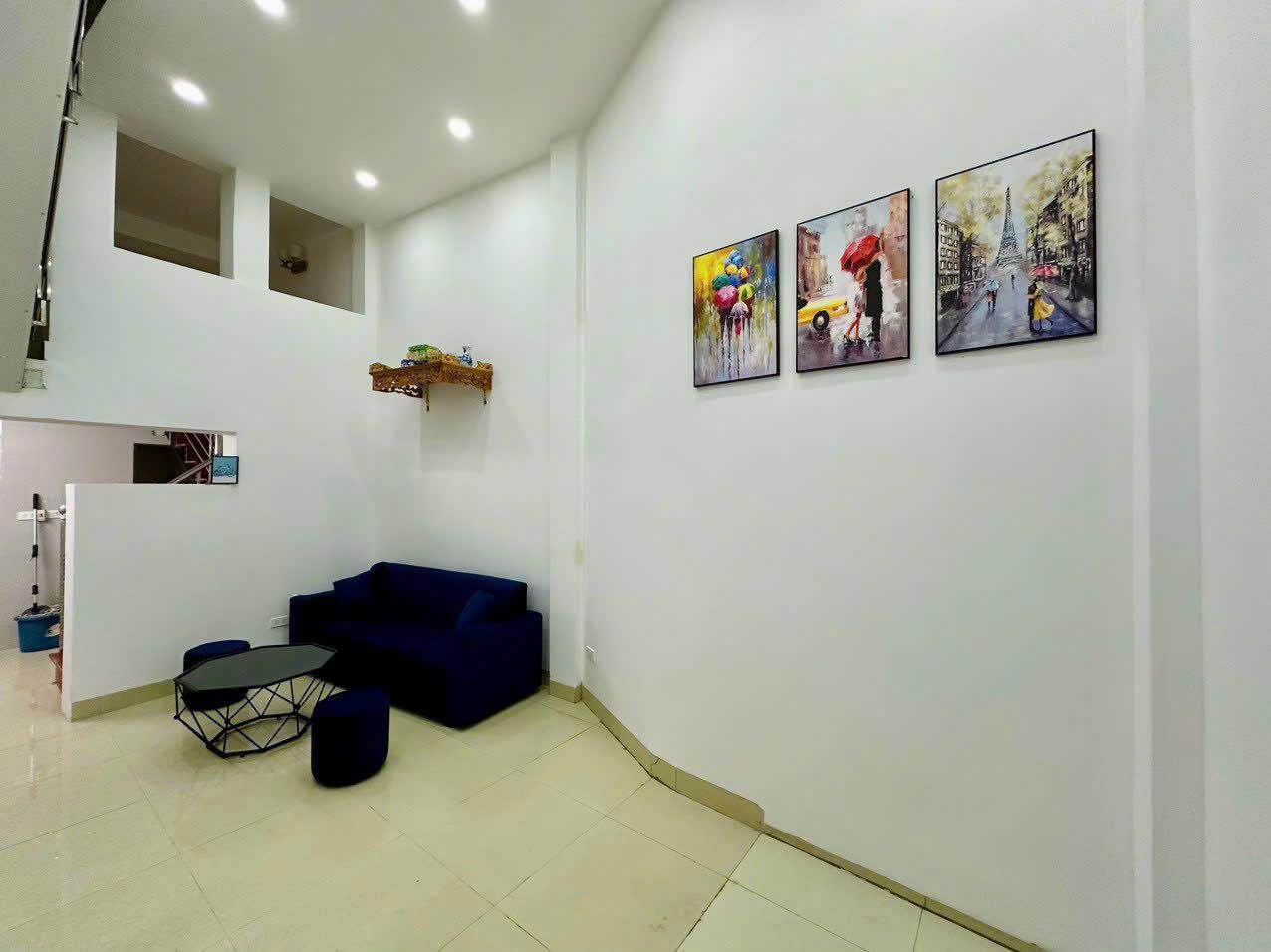 Cho thuê nhà Phố Trung Phụng, Đống Đa 3 tầng x 35m2, 3 ngủ, 11 triệu vào ngay
