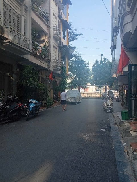 Cho thuê nhà nguyên căn Trường Chinh ,Phương Liệt Thanh Xuân , 45m2 , ô tô tránh làm văn phòng 15tr