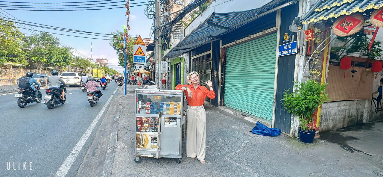 CHỦ Ở NƯỚC NGOÀI CẦN SANG CHỦ MỚI QUẢN LÝ CĂN NHÀ MẶT TIỀN NGUYỄN TẤT THÀNH QUẬN 4- NGANG SIÊU LỚN 8M*22M
