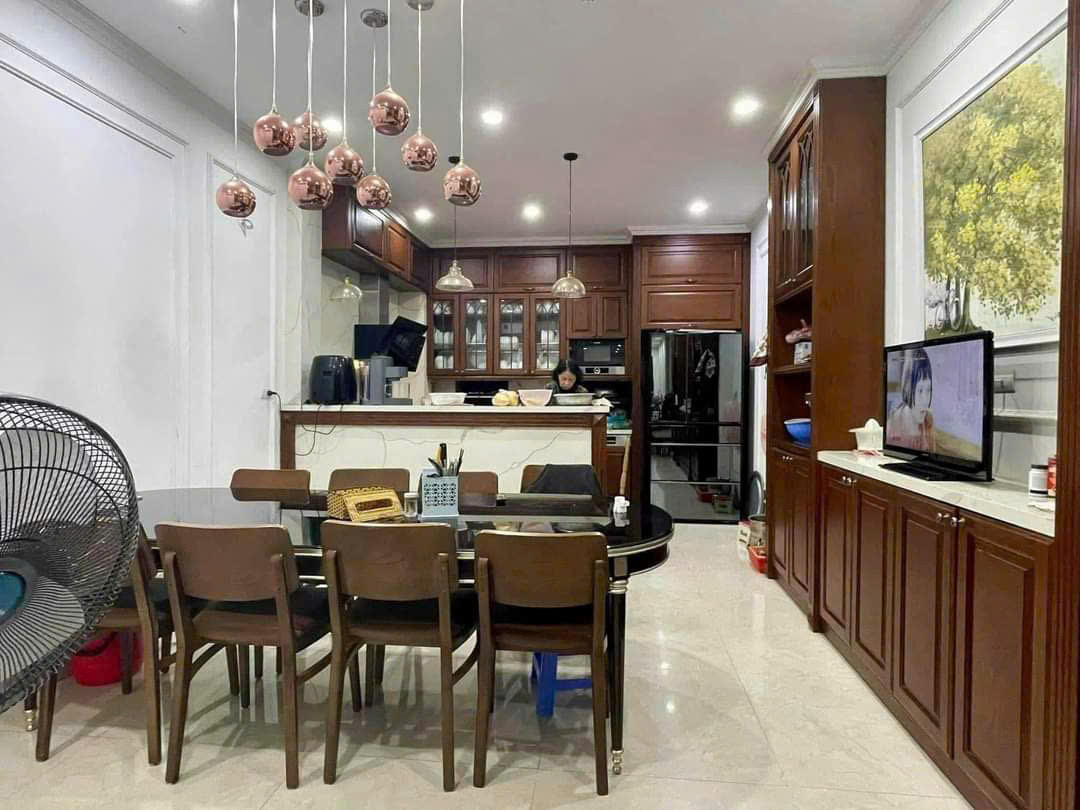 🏡 BÁN NHÀ MẶT PHỐ NGUYỄN VĂN CỪ - TRUNG TÂM LONG BIÊN - 45M2 X 5 TẦNG - KHU VỰC KINH DOANH SẦM UẤT.