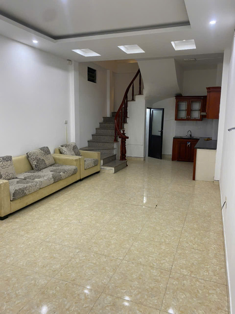 CHÍNH CHỦ CẦN BÁN NHÀ 5 TẦNG TẠI NGUYỄN VĂN CỪ - LONG BIÊN - HÀ NỘI.
