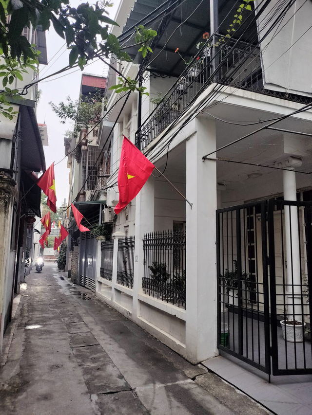 BÁN ĐẤT Nguyễn Văn Cừ- Long Biên NGÕ THÔNG,RỘNG BA GÁC QUA 60m2 mặt tiền 6.5m,11.95 tỷ.