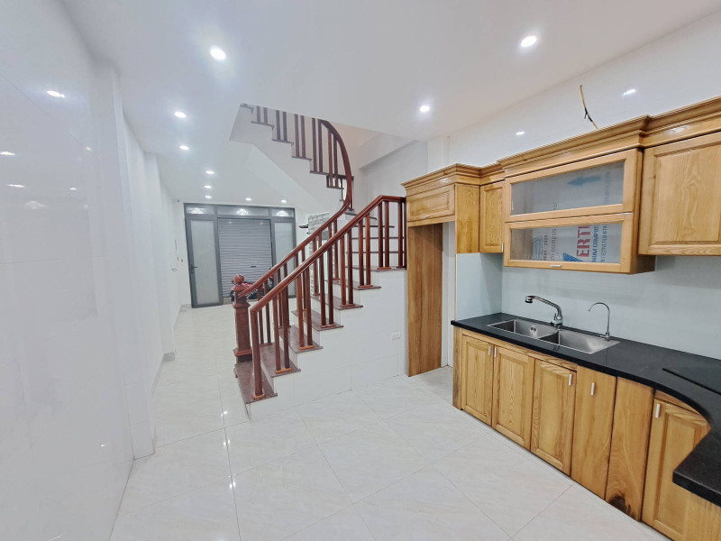 Chính chủ bán gấp nhà ô tô gần  ngõ 1 Bùi Xương Trạch, Thanh Xuân. DT: 38m2 – 5 tầng. 6,9 tỷ