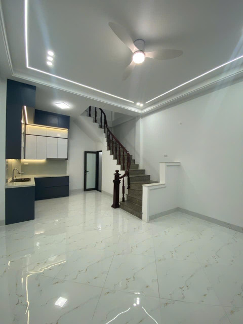SIÊU PHẨM GIỮA THANH XUÂN - Ô TÔ LÝ THUYẾT ĐỖ CỬA - NGÕ 3 GÁC THÔNG - FULL NỘI THẤT ĐẸP