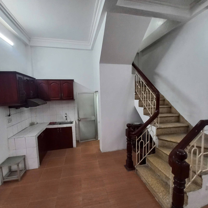 BÁN NHÀ QUẬN THANH XUÂN - LÔ GÓC - NGÕ RỘNG 30M x 4 TẦNG GIÁ CHÀO 6 TỶ