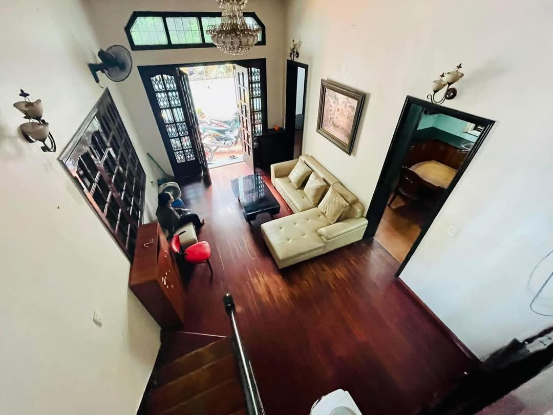 Cho thuê nhà ngõ 139 Tam Trinh 105m2, 3 tầng, 16 triệu