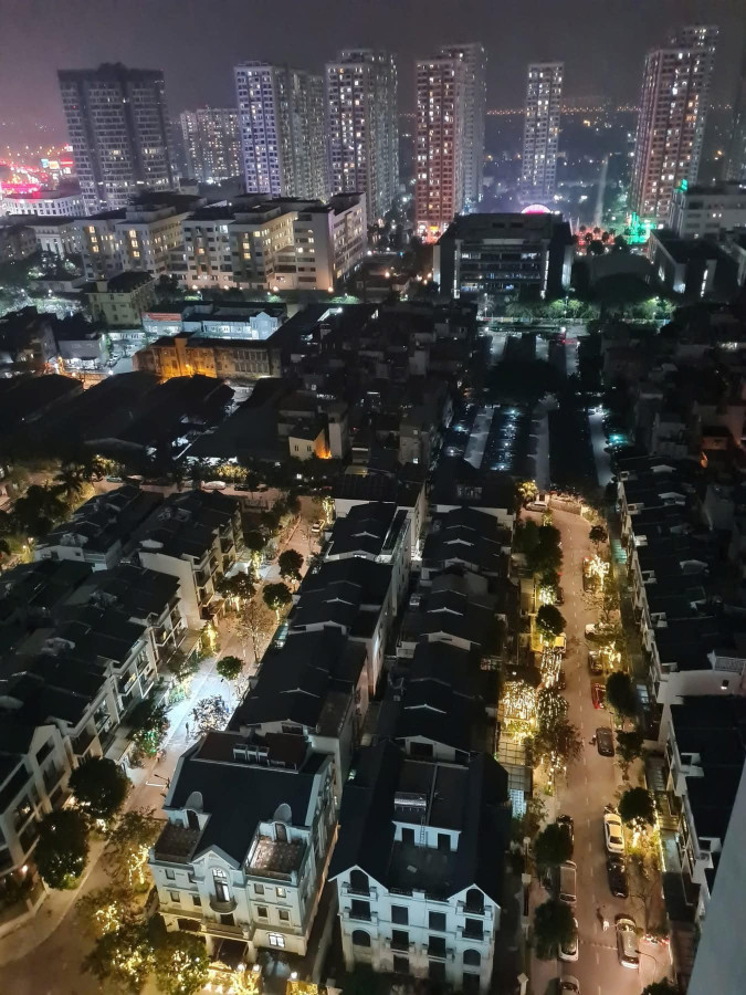 Cho thuê căn hộ chung cư Helios Tower 75 Tam Trinh, 70m2, 2 ngủ, 12 triệu - Full đồ, vào ngay