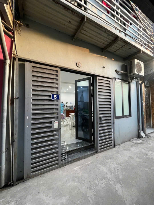 Bán nhà khu tam trinh dt 35 m x 2 tầng  giá 2 tỷ 480
