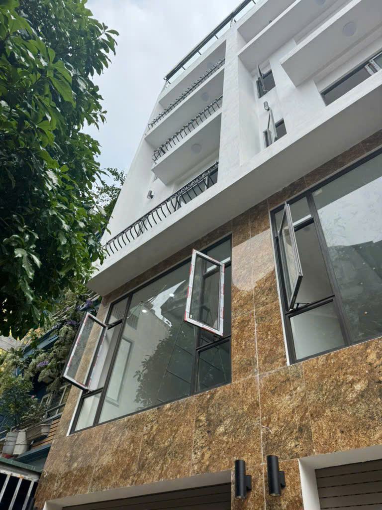 BÁN NHÀ 6 TẦNG, 41M², NGỌC THỤY - LONG BIÊN - GIÁ 9.7 TỶ - VỊ TRÍ VÀNG, SỔ ĐỎ CHÍNH CHỦ