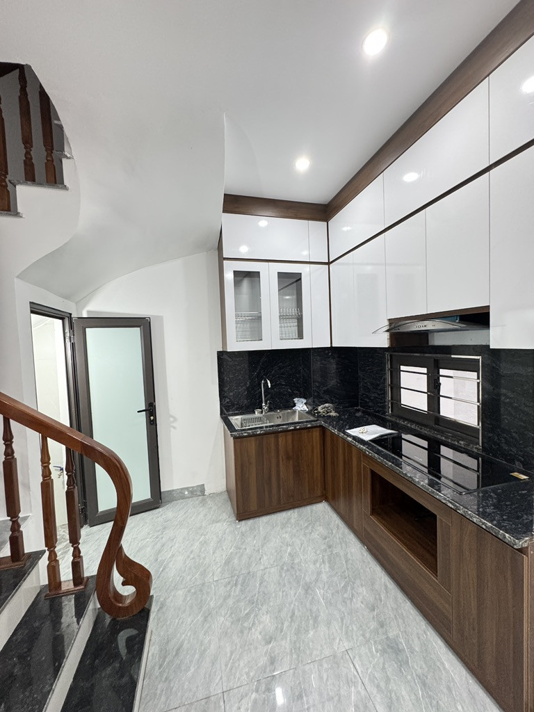 BÁN NHÀ 5 TẦNG, 41M2, NGỌC THỤY - LONG BIÊN - GIÁ 6.8 TỶ - SỔ ĐỎ CHÍNH CHỦ