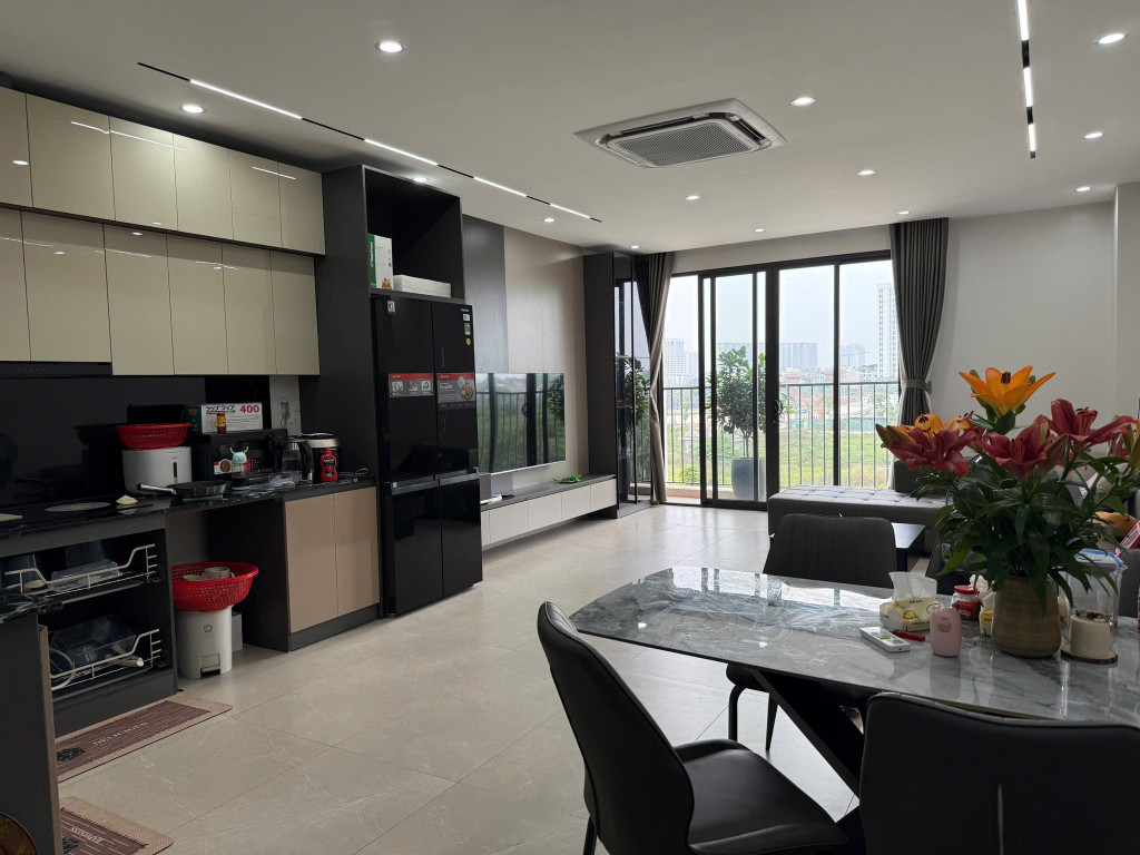 SIÊU PHẨM NHÀ TÁI ĐỊNH CƯ NGỌC THỤY – LONG BIÊN - PHÂN LÔ – GARA 2 Ô TÔ – THANG MÁY – FULL NỘI THẤT