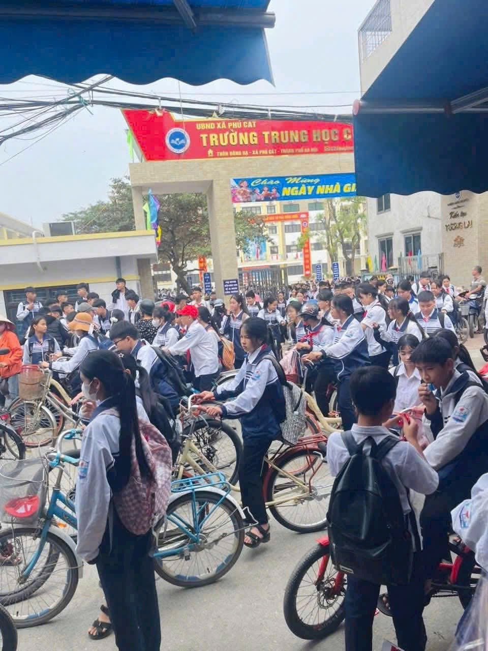 Giá bán chỉ 4.3 tỷ cho lô đất 160m² tại Đông Hạ, xã Phú Cát, Hà Nội