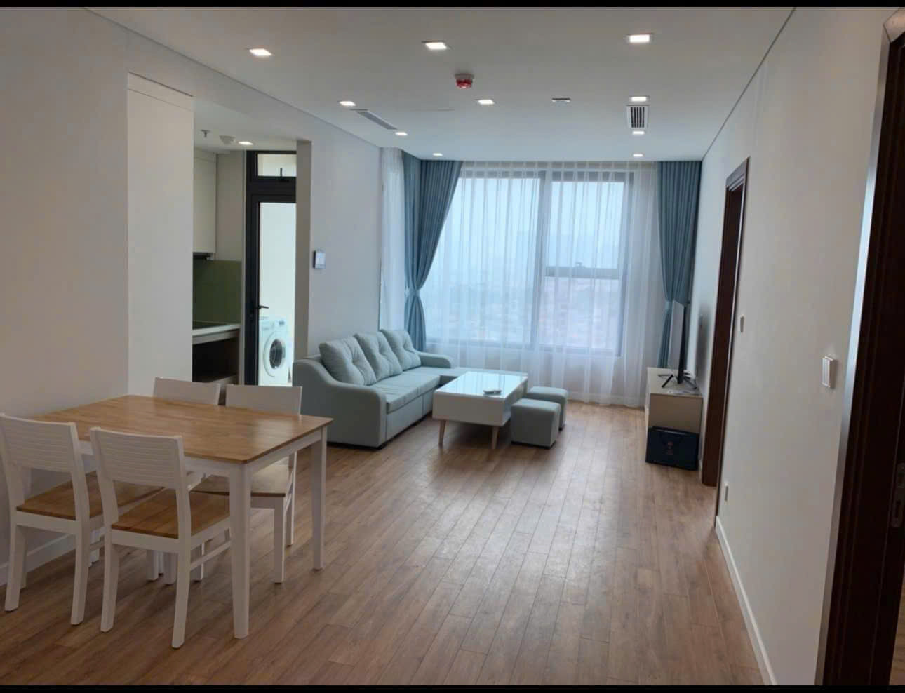 PHÒNG ĐẸP – CHÍNH CHỦ CẦN NHƯỢNG LẠI PHÒNG 17M2 TRONG CĂN 80M2 3PN - TÒA THE LEGEND - NGỤY NHƯ KON, THANH XUÂN, HÀ NỘI – giá rẻ chỉ 6tr3/tháng