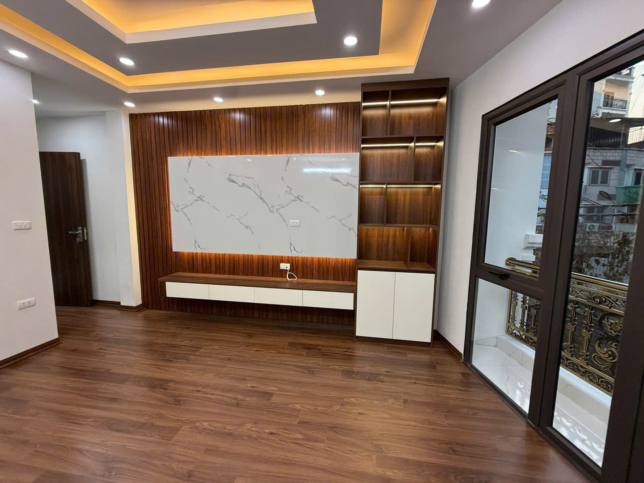 NGỤY  NHƯ – KON TUM – THANH XUÂN, HÀ NỘI  - 35M 6 TẦNG GẦN PHỐ Ở NGAY 11 TỶ - lh 0975124520