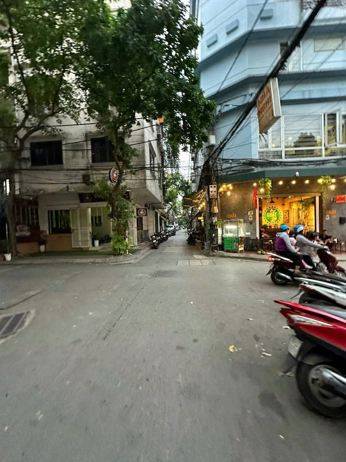 Phố Ngụy Như Kon Tum 46 m2 x 6 tầng K/D CaFe , VP Thang Máy V/Hè ,công Viên Q.Thanh Xuân