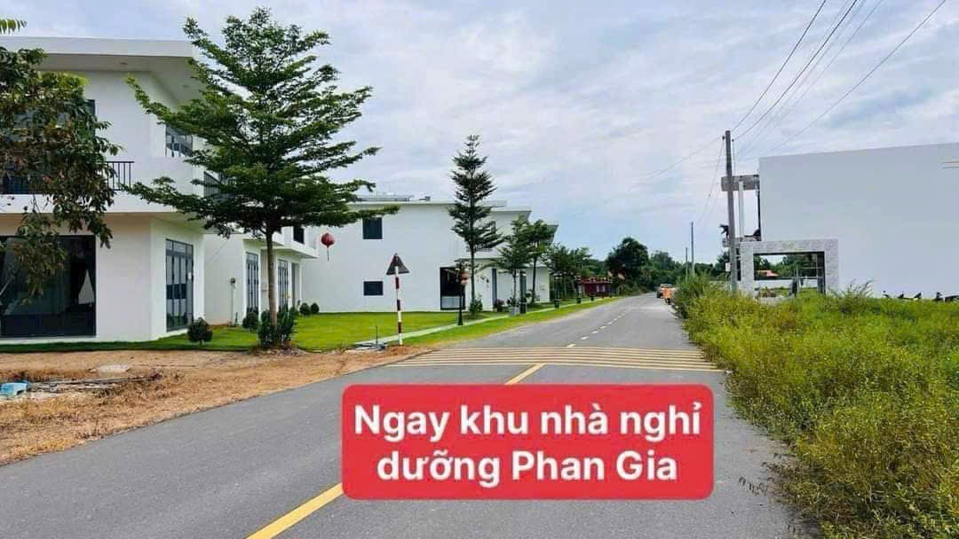 lô đất 2 mặt tiền cực đẹp khu dân cư Phan Gia