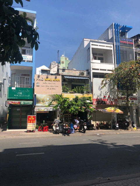 Bán Nhà Mặt Tiền Đường Nguyễn Đình Chiểu, P.4, Q.3 - 3.65 x 18.5m - 25 Tỷ