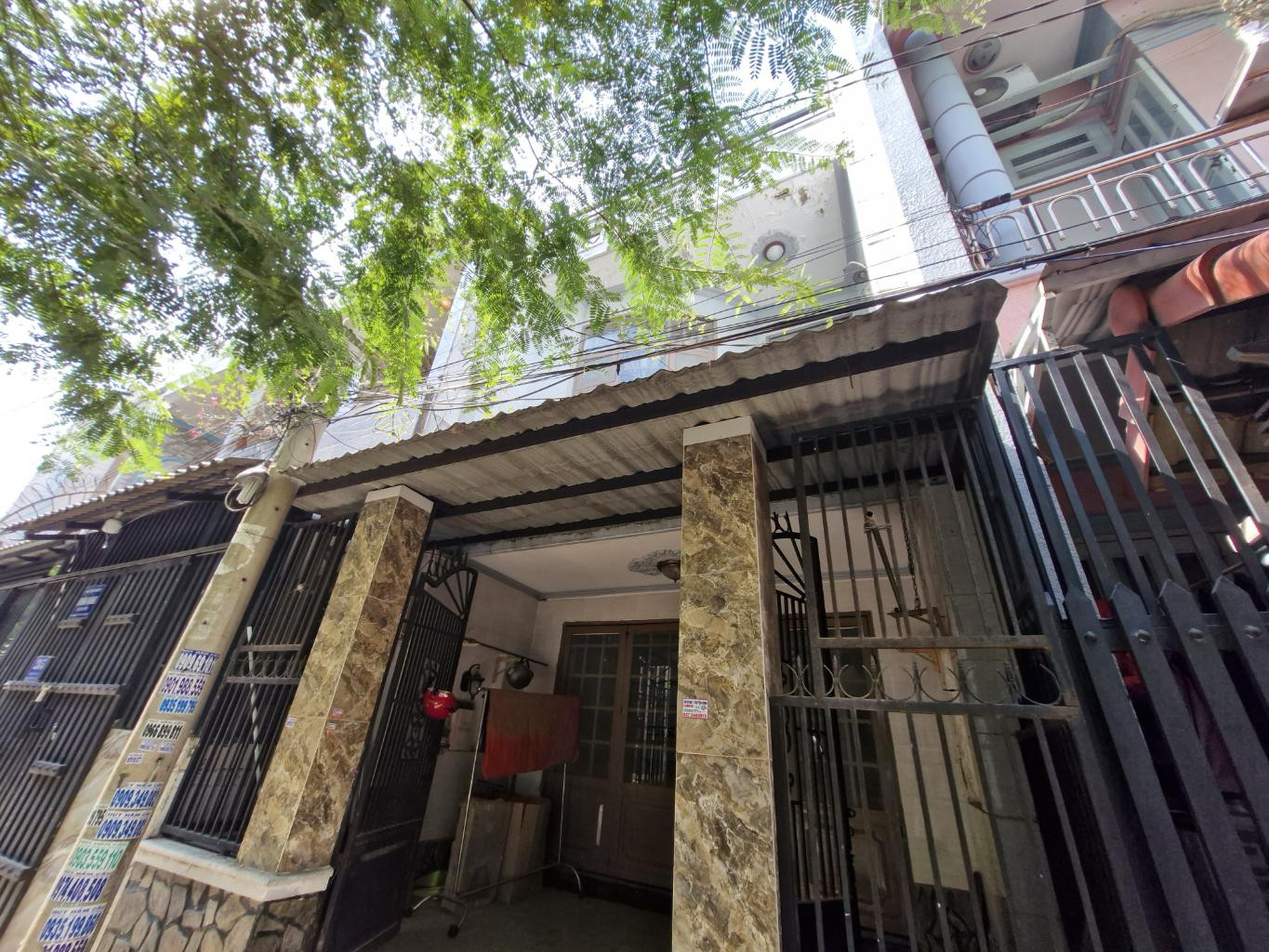 Bán nhà 2 tầng, 56m², 4.9 tỷ, Hiệp Bình Chánh, Thủ Đức
 hoặc
Nhà 2 tầng, 56m², 4.9 tỷ, ngõ 49, Hiệp Bình Chánh, Thủ Đức