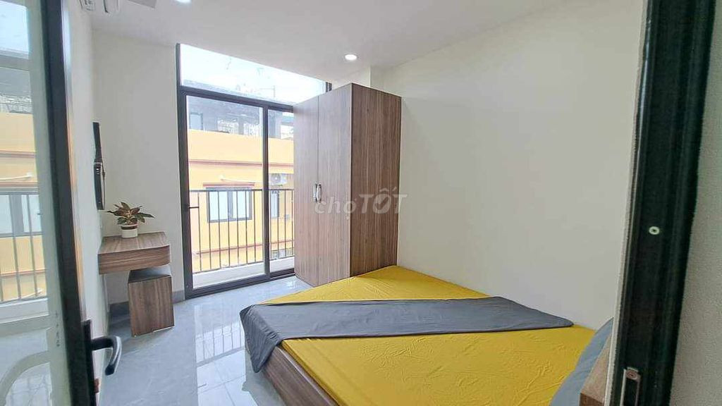 Chính chủ cho thuê phòng (nhà mặt tiền) mới 100% chỉ 3tr đầy đủ nội thất đường Nhất Chi Mai, Tân Bình