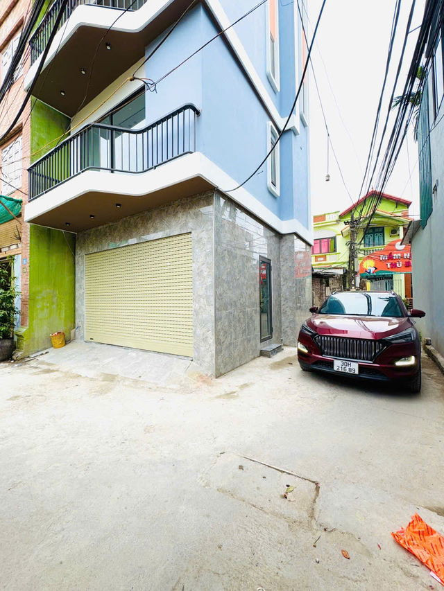 NHÀ MỚI - LÔ GÓC - NGÕ THÔNG - Ô TÔ 7 CHỖ VÀO NHÀ Bát Khối- Long Biên 38 m2 X 5 tầng, 6.45 tỷ.