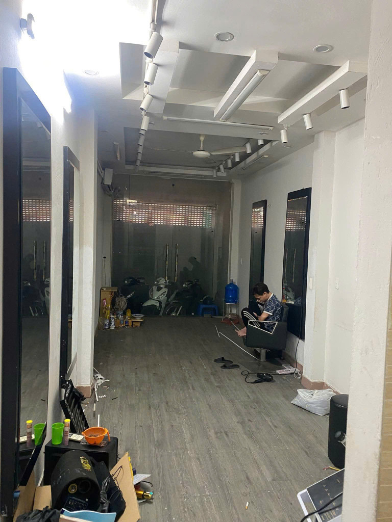 Cho thuê nhà Mặt Phố Nguyễn Đức Cảnh KD bất chấp, 5 tầng x 50m2, thông sàn, 15 triệu