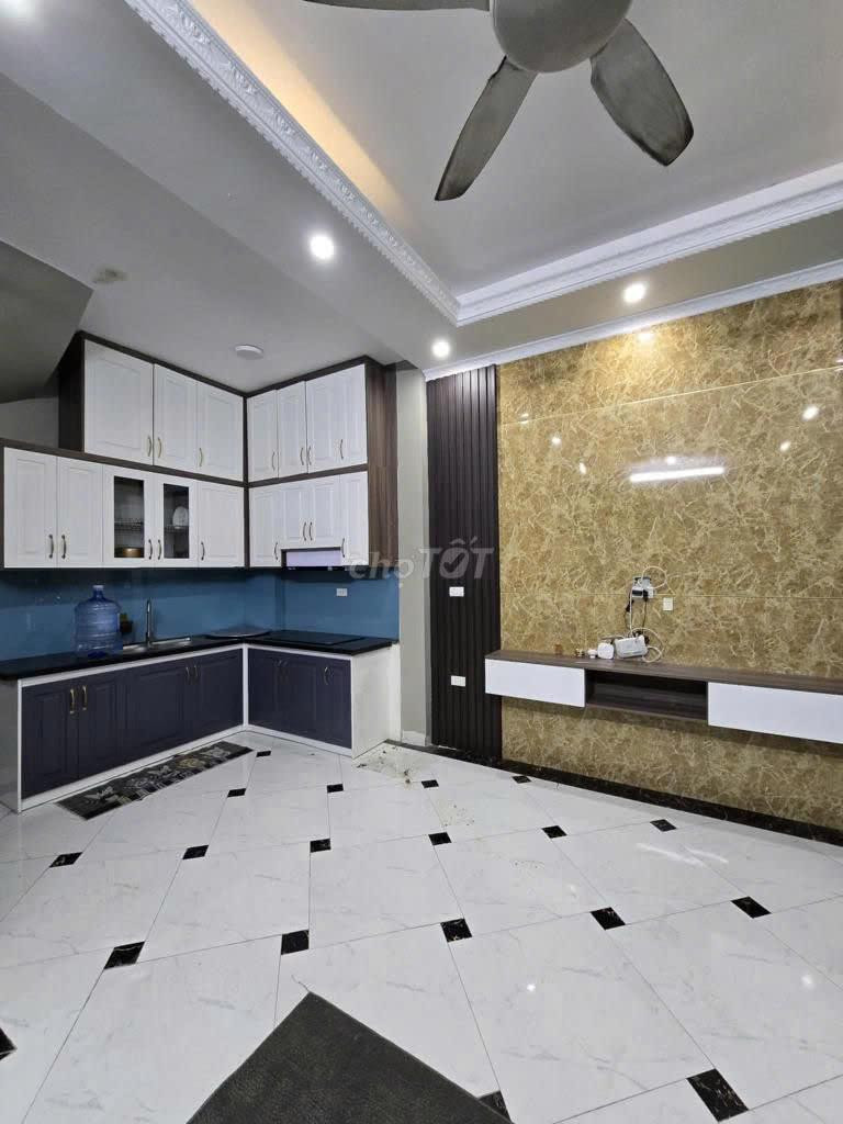 NHÀ ĐẸP – GIÁ TỐT- CẦN BÁN NHÀ 5 TẦNG – 3 PHÒNG NGỦ - Đường Trần Phú, P.Mộ Lao, Quận Hà Đông, Hà Nội