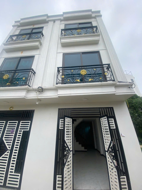🚗💎 NHÀ GẦN QL6 - Ô TÔ TRÁNH - GIÁ CHỈ HƠN 1 TỶ - CƠ HỘI “VÀNG” CHO NGƯỜI BIẾT NẮM!