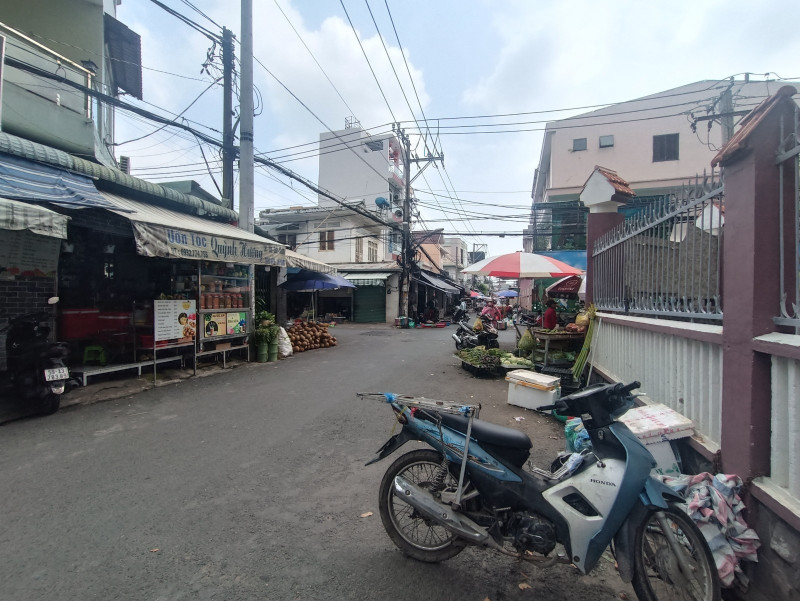 Bán nhà 3 tầng chợ tam hà, linh đông - 80m2 - giá 11 tỷ