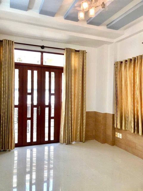 + Bán nhà 37m2-5 tầng-Lý Thái Tổ- P9Q10--7.7 tỷ