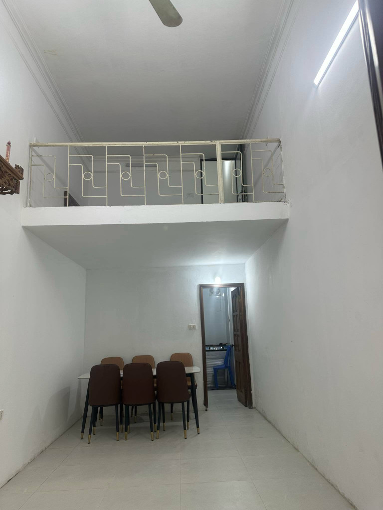 Cho thuê nhà ngõ Nhân Hoà - Thanh Xuân - Giá 7 triệu ctl, 2.5 tầng x 30m2