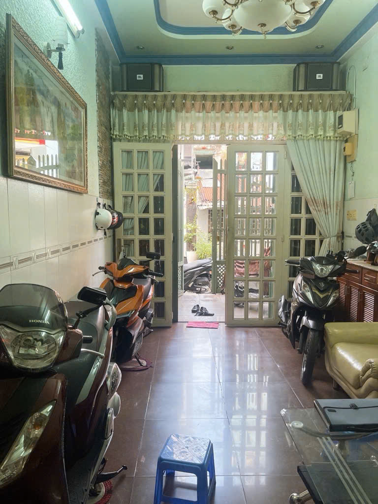 NHÀ 2 MẶT TIỀN Đ. 702 HỒNG BÀNG RỘNG 10m, P1, Q.11, 46M2, 4 TẦNG  BTCT, Chỉ 8.2 tỷ