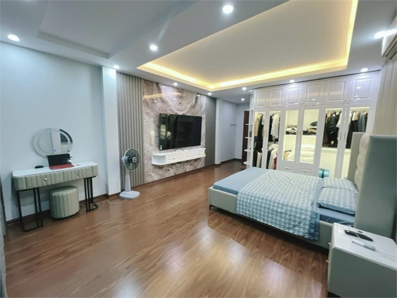 Bán nhà Quang Trung 60m2, 5 TẦNG, nhỉnh 13 tỷ. Ở NGAY - PHÂN LÔ VỈA HÈ - Ô TÔ TRÁNH - DÂN TRÍ CAO - TIỆN ÍCH.